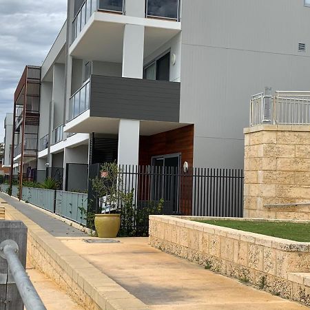 Mariner'S Cove ~ Luxe Waterfront Apartment Mindarie Zewnętrze zdjęcie