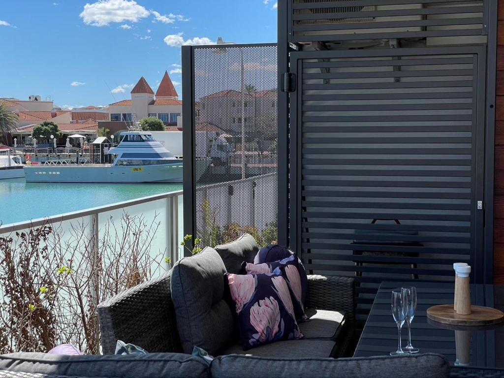 Mariner'S Cove ~ Luxe Waterfront Apartment Mindarie Zewnętrze zdjęcie