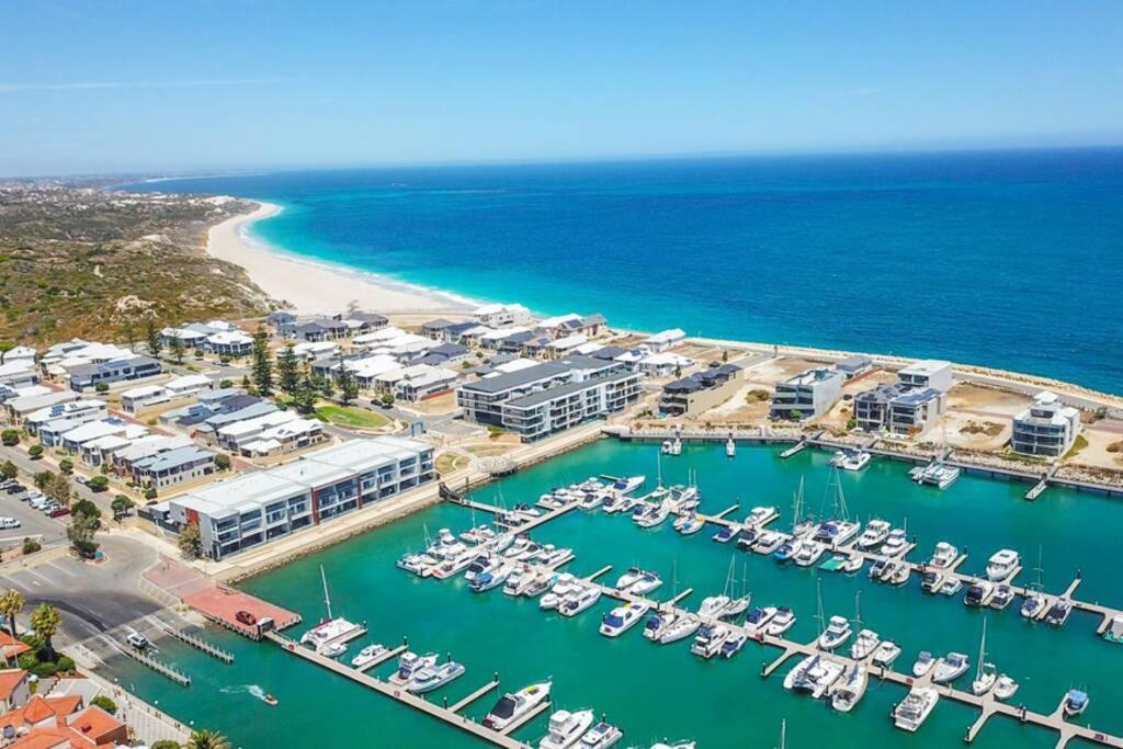 Mariner'S Cove ~ Luxe Waterfront Apartment Mindarie Zewnętrze zdjęcie