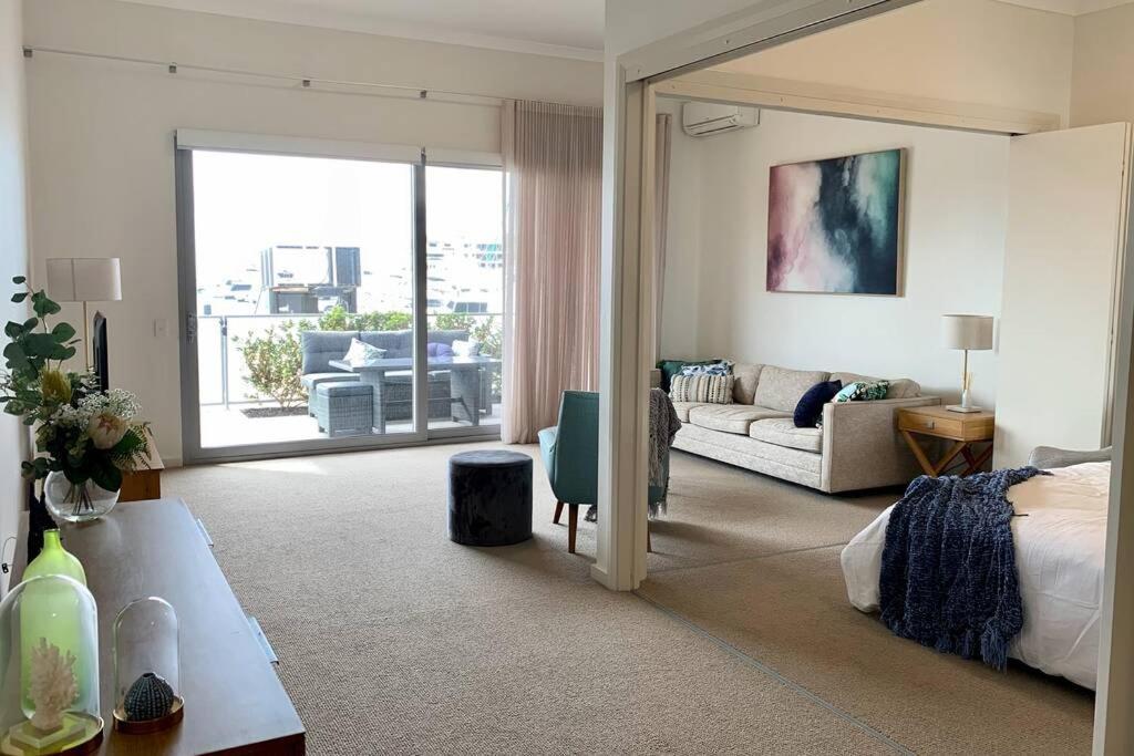 Mariner'S Cove ~ Luxe Waterfront Apartment Mindarie Zewnętrze zdjęcie