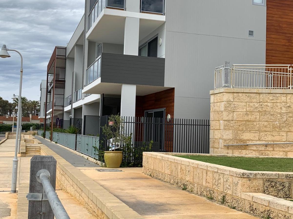 Mariner'S Cove ~ Luxe Waterfront Apartment Mindarie Zewnętrze zdjęcie